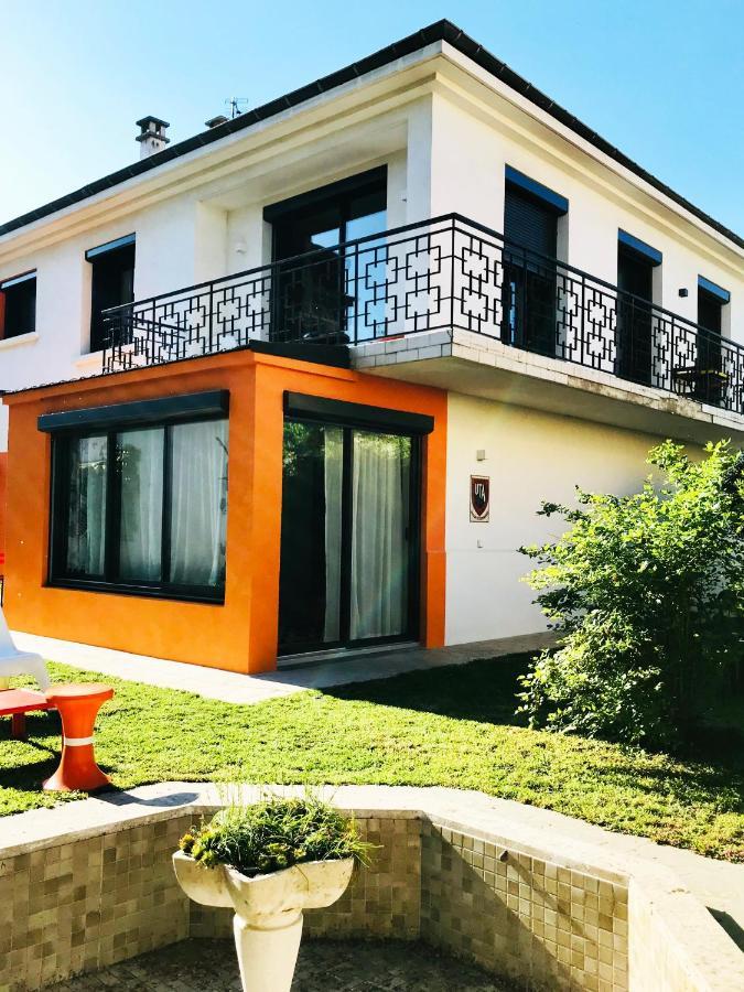 La Maison Pop Appartement Meuble Independant Avec Jardin Romans-sur-Isère المظهر الخارجي الصورة